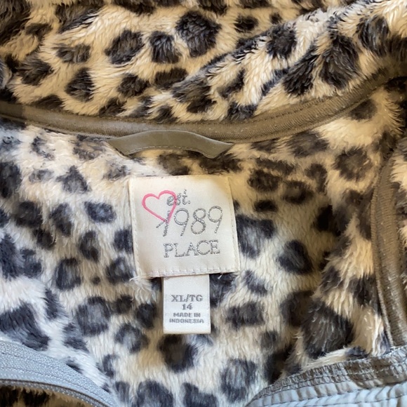 Children’s place sweater - Picture 2 of 2